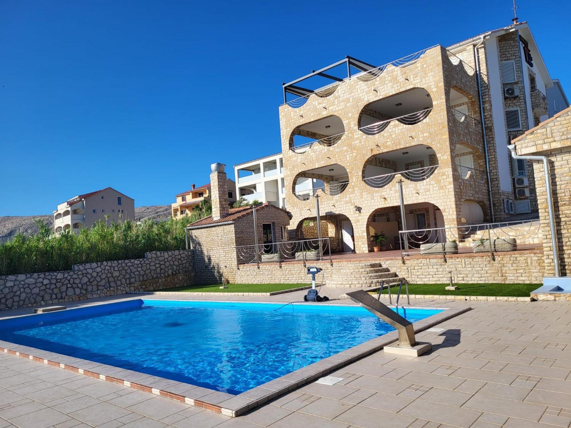 Pool Apartment Ena Pag Town Eksteriør bilde
